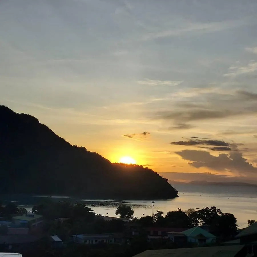 Blue View House Phi Phi旅舍 旅馆